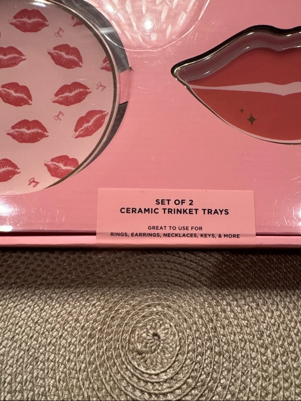 Juicy Couture Pink Kiss Print Ceramic Trinket Tray Duo - Picture 2 of 2